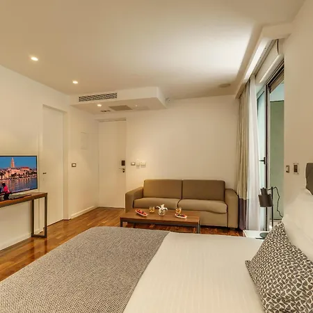 Oasis Life ベッド・アンド・ブレックファスト 4*