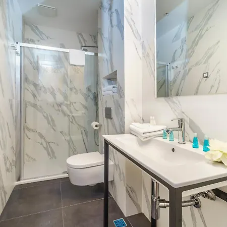 Oasis Life スプリト