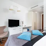 Bed & Breakfast Oasis Life Split