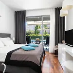 Bed & Breakfast Oasis Life Split
