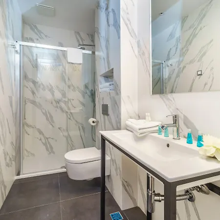 לינה וארוחת בוקר Oasis Life ספליט