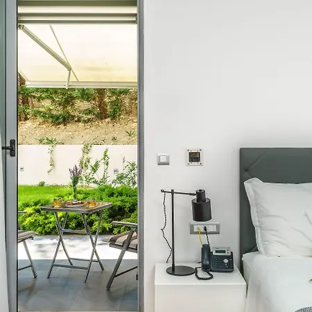 Oasis Life ספליט