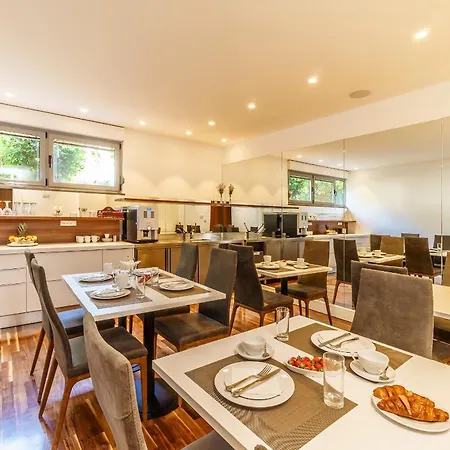 Bed and Breakfast Oasis Life