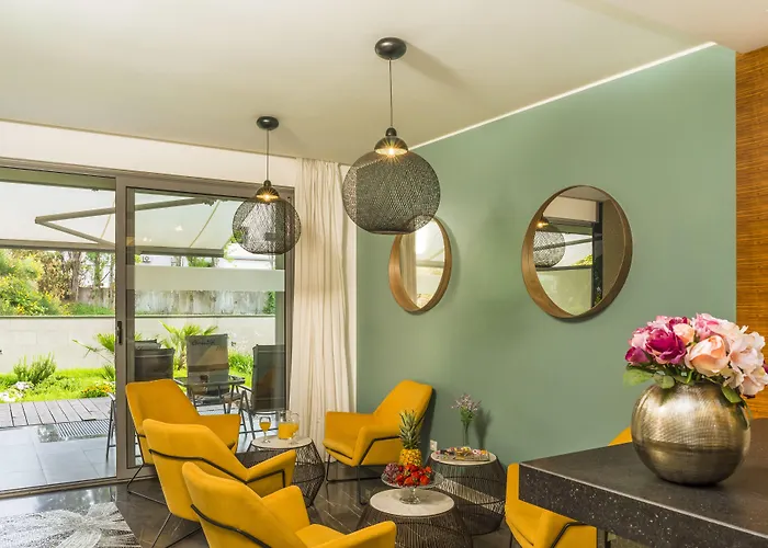 Bed & Breakfast Oasis Life Split