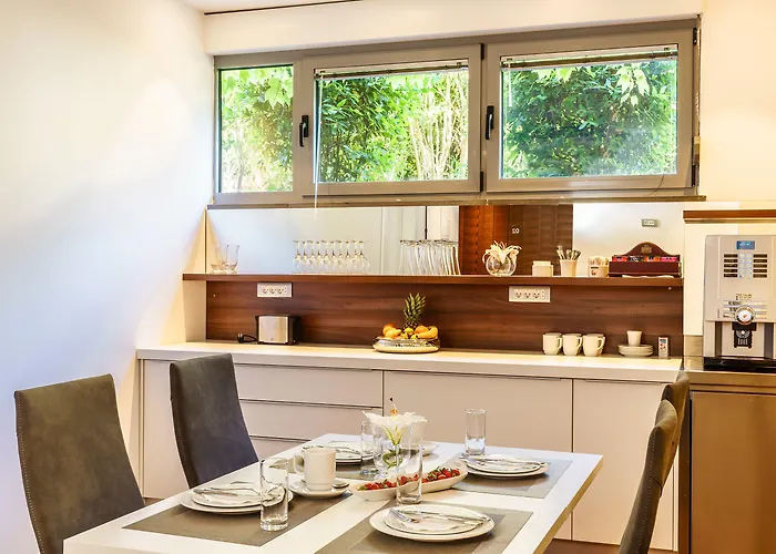 Oasis Life Bed & Breakfast