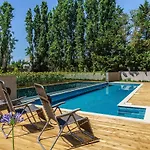 فندق مبيت وإفطار Oasis Life سبليت