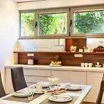 Oasis Life فندق مبيت وإفطار