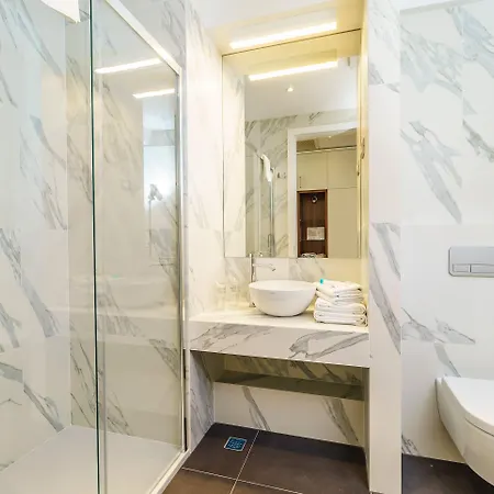 Oasis Life Сплит